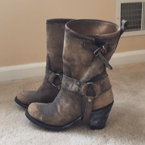 Women’s boots